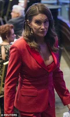 2D1039B100000578-0-image-a-18_1443940500459