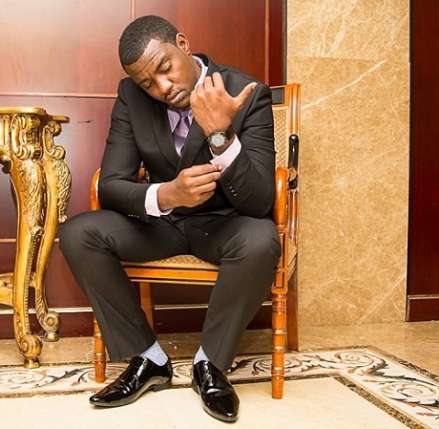 John-Dumelo (1)