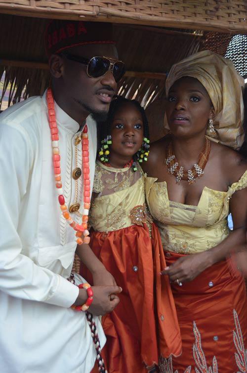 Photographer sues 2face Idibia and Wife, Annie for N120m