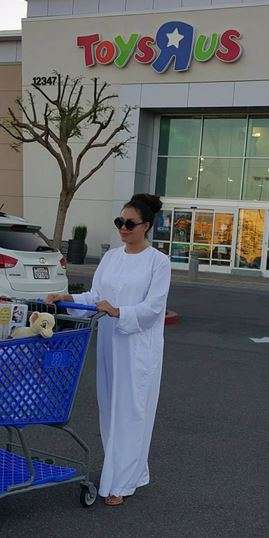 Nadia-Buari-Shopping