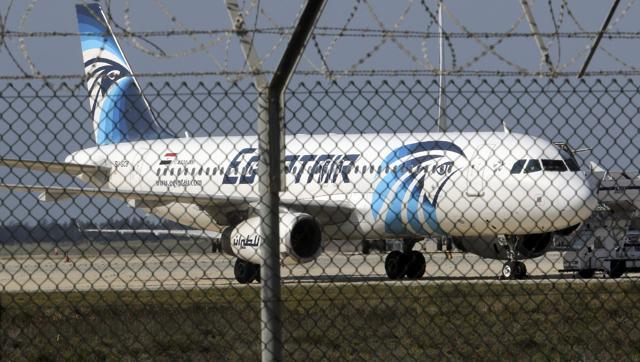 runway-hijacked-egypt-larnaca-airport-airbus-stands