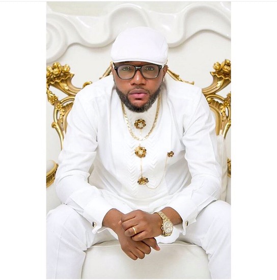 Watch Video of KCee’s Brother E-Money Spraying Over N1M At A Wedding In Lagos