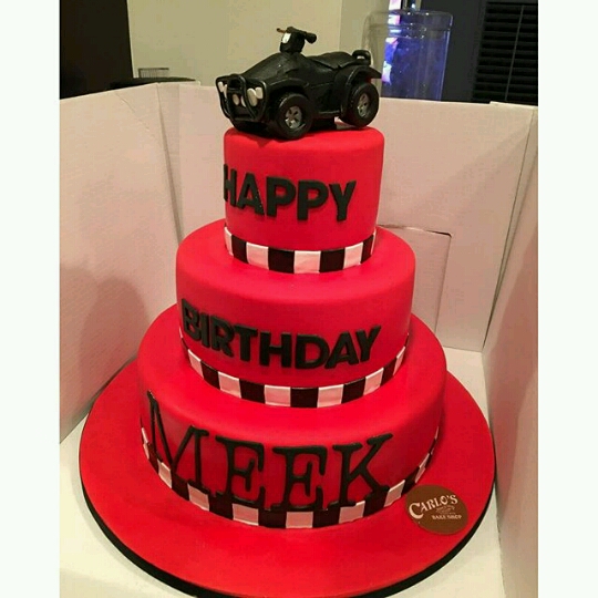 Nicki birthday cake for meek