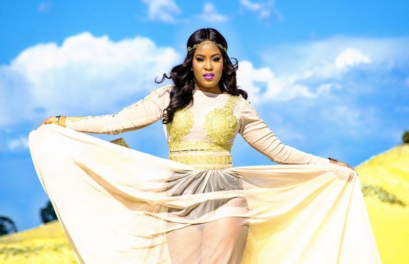 Emma Nyra Work Hard3