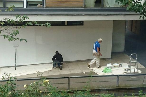 Homeless man paints1