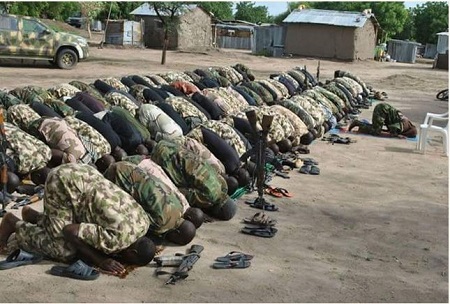 Nigerian Armed forces pray2