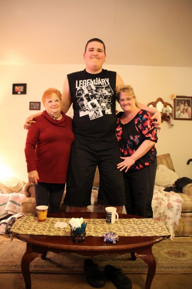 worlds-tallest-teenager4