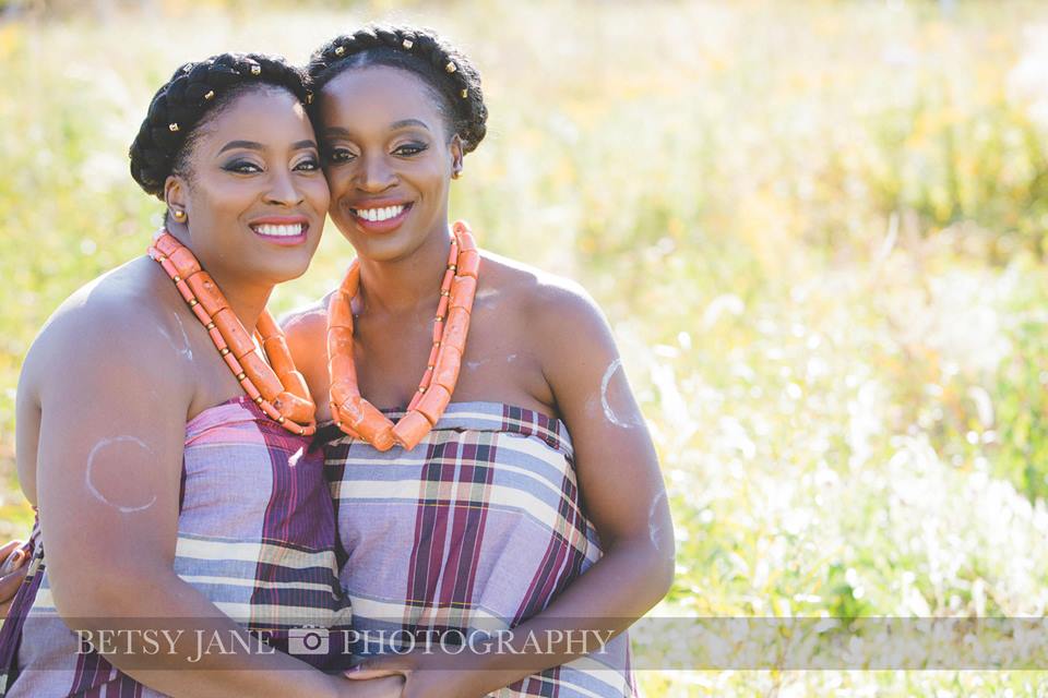 ghanaian-and-nigerian-family-photo-shoot_kente_sisters