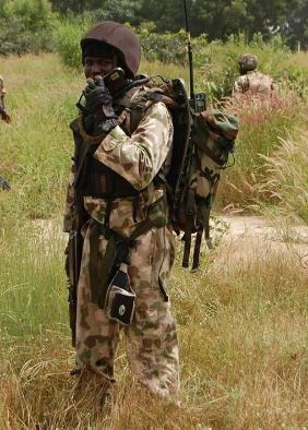 nigerian-army-radioman