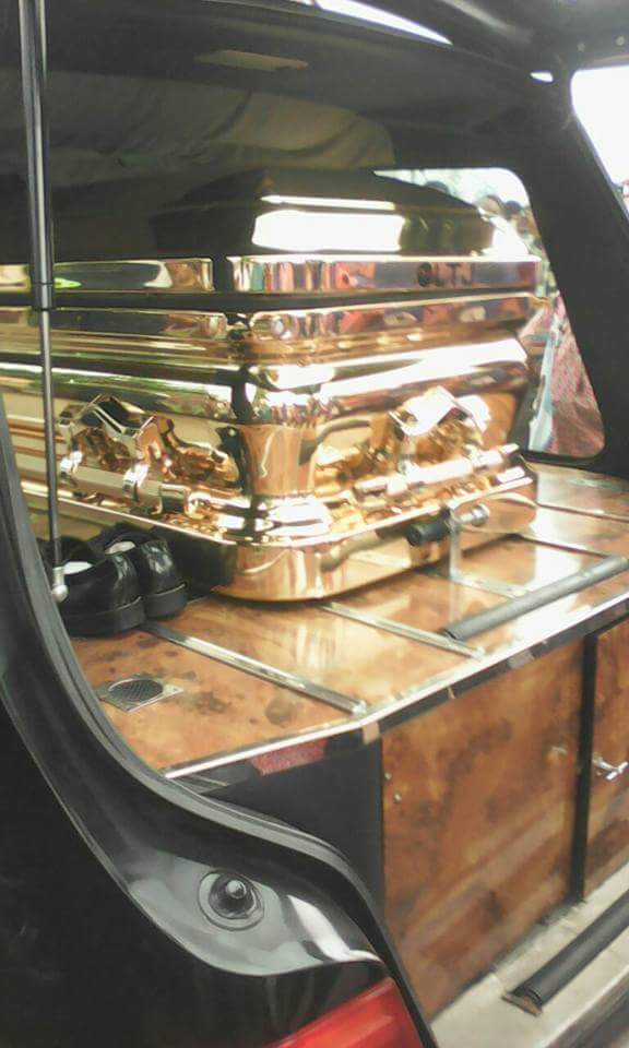 gold-casket-0