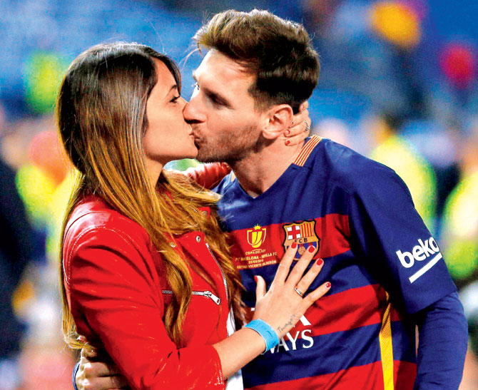messi-and-girlfriend