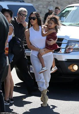 Kim n kylie mama duties1