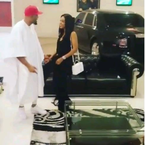 spinning-rolls-in-living-room