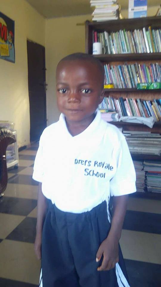 Hawker Boy gets enrolled in school2