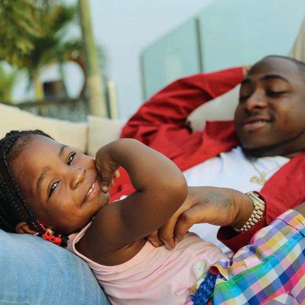 davido shares pictures