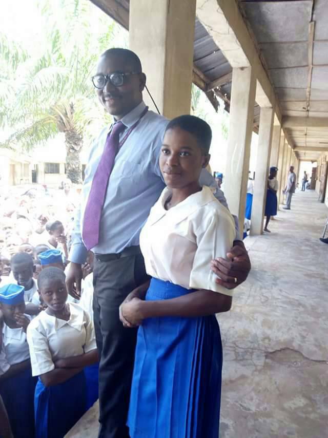 SS2 Student Finds Purse