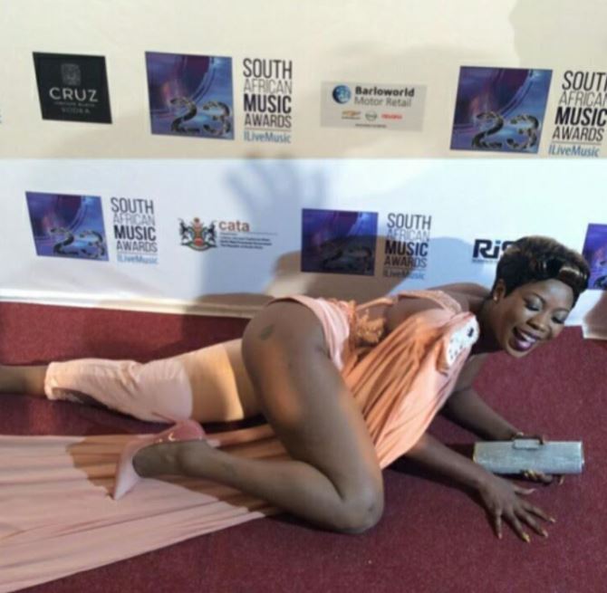 Outfit South African Dancer Skolopad Rocked
