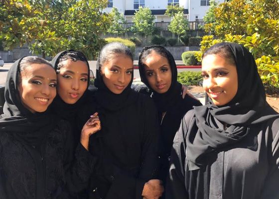 beautiful muslim sisters
