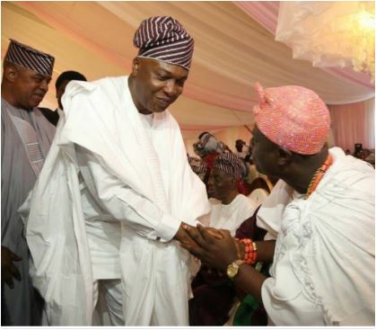 Ooni of Ife Ogunwusi bowed to greet saraki