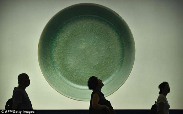 1000 year old Chinese bowl sold