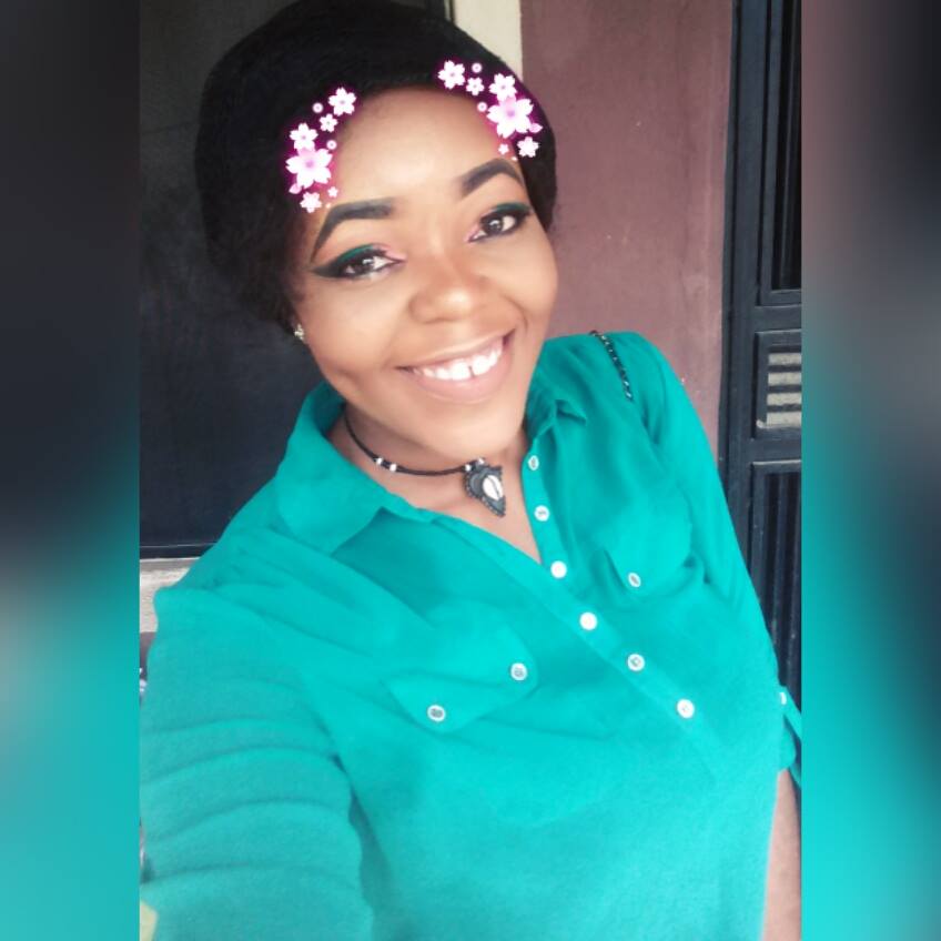 Nigerian Lady mourns