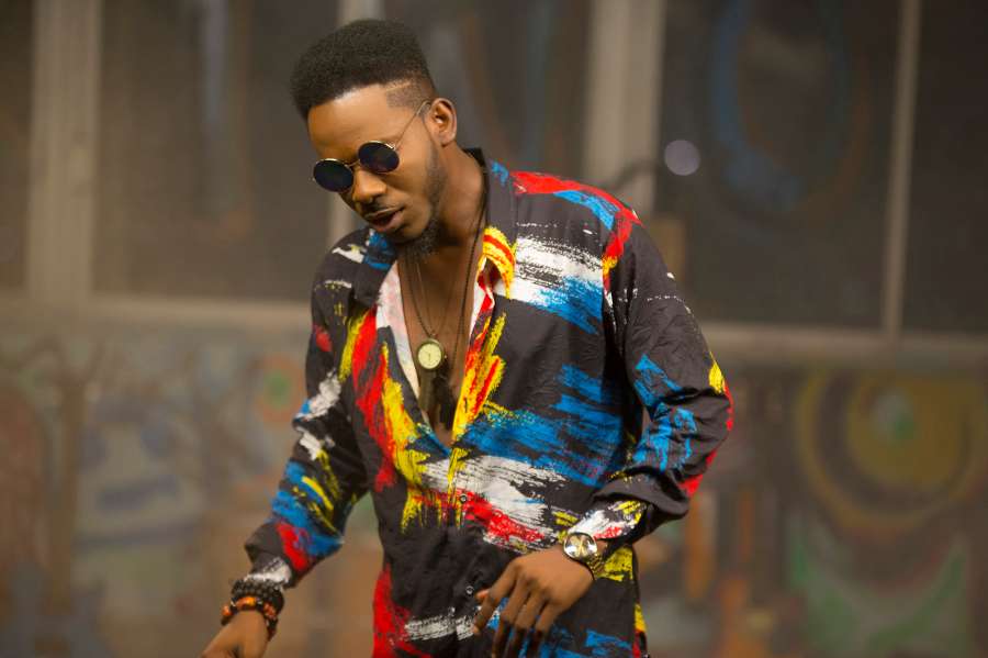 Simi picks Adekunle Gold