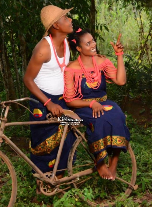 Village-Themed Pre-wedding Photos