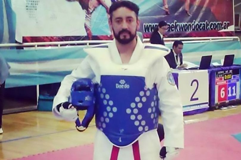 Taekwondo Champion Sell Kidney