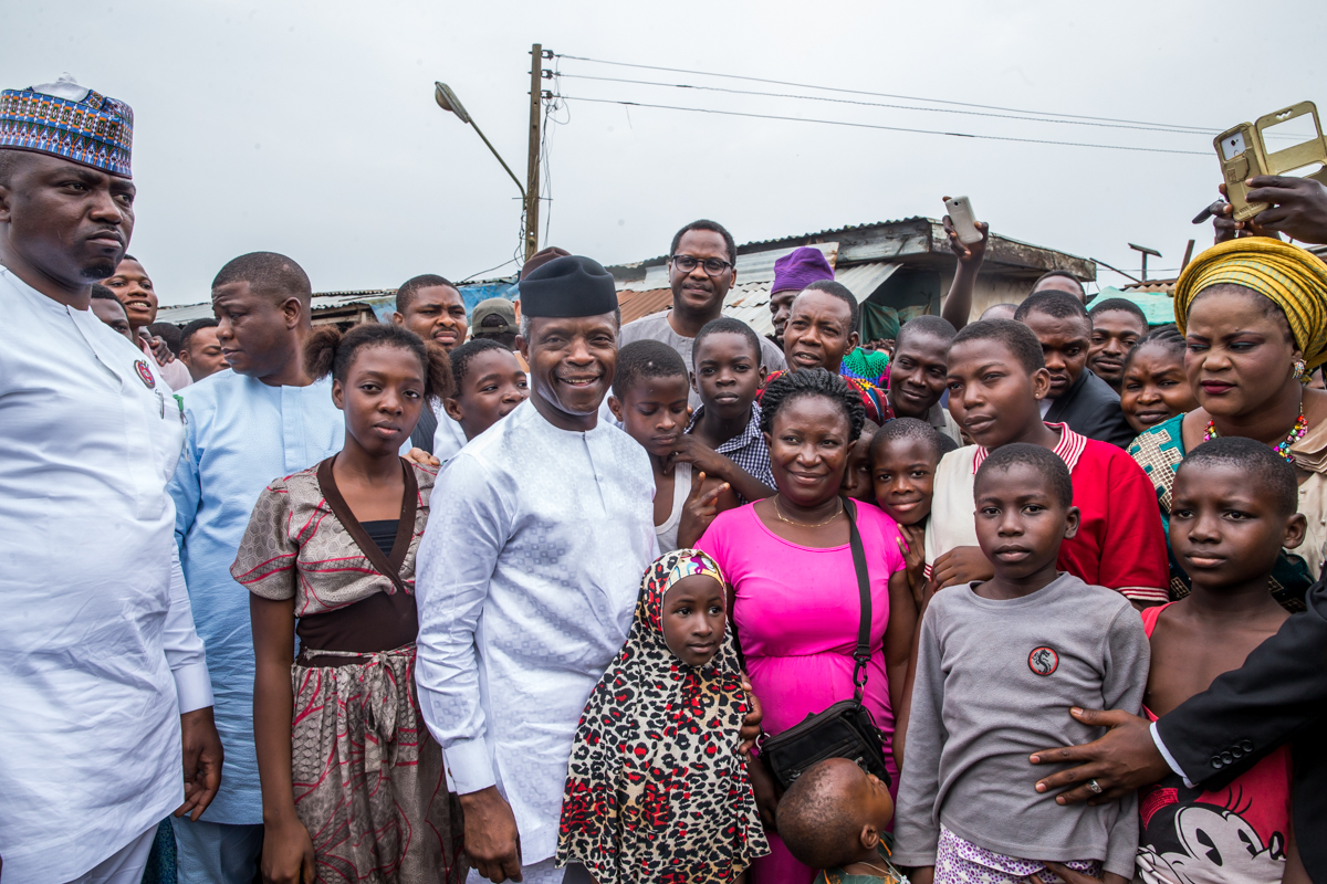 Yemi Osinbajo Takes Selfie