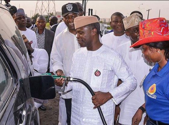 Yemi Osinbajo visits filling station