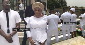 Olamide buries mother