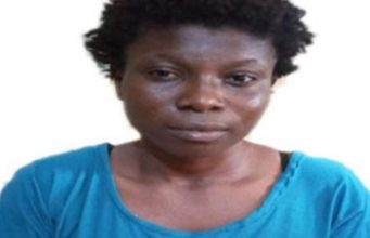 lady pushes boyfriend