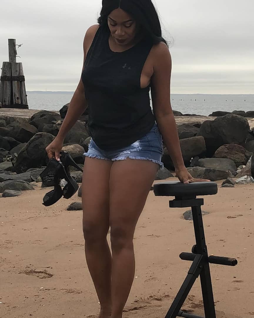 Regina Askia Shares Sizzling Hot Photos