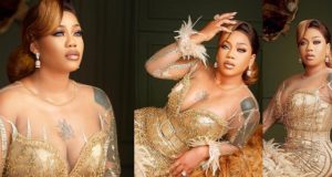 Toyin Lawani Glitters