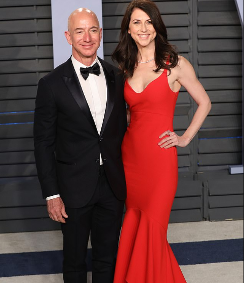 Jeff Bezos settles divorce