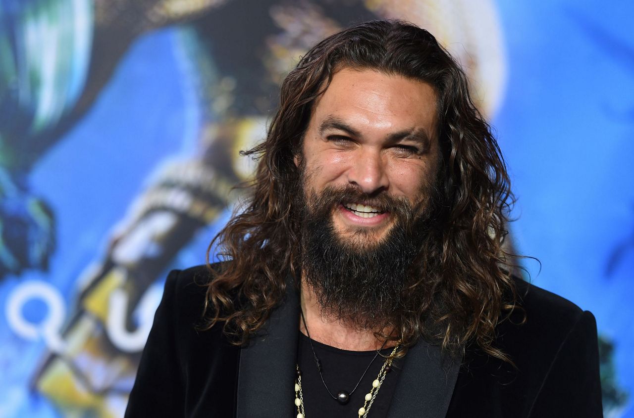 Jason Momoa shaves