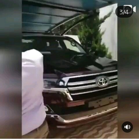 Reverend Obofour flaunts