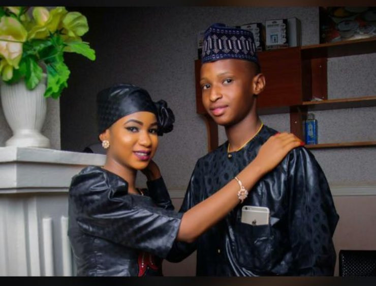 Young couple's pre-wedding photos