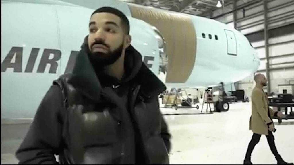 Drake acquires private jet