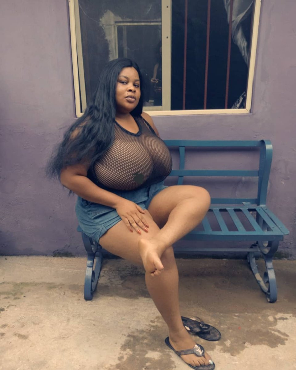 Busty Nigerian lady cause men to fall over her kinky photos on