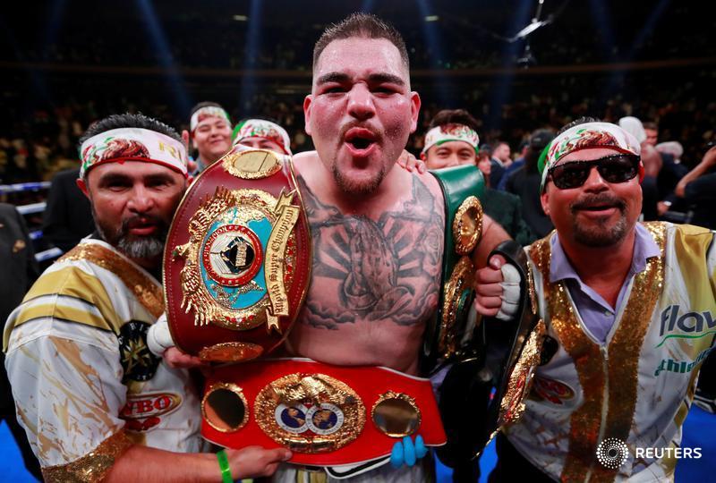 Andy Ruiz defeats Anthony Joshua