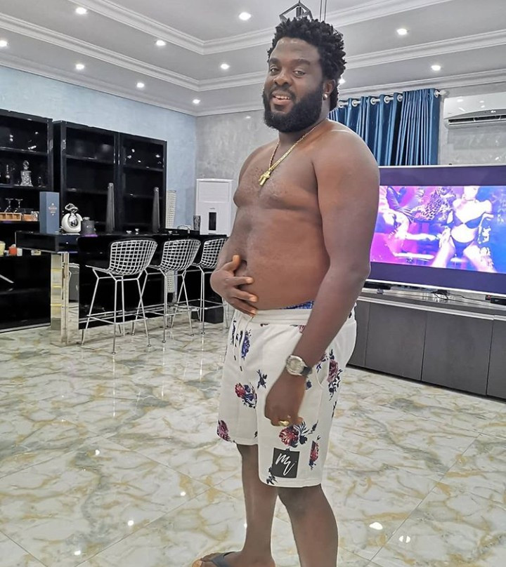 Aremu Afolayan throws shade