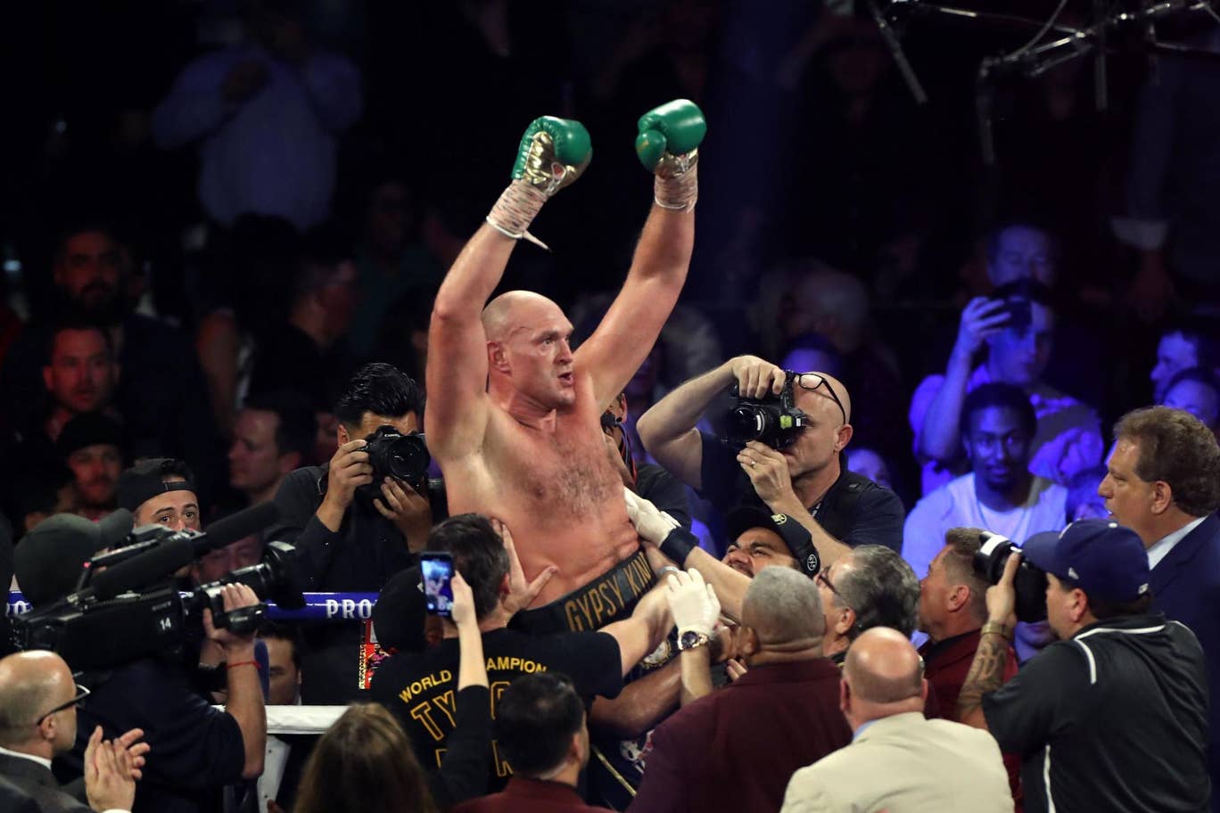 Tyson Fury defeats Deontay Wilder