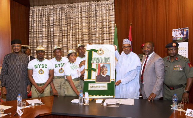 https://www.yabaleftonline.ng/wp-content/uploads/2020/02/PRESIDENT-BUHARI-RECEIVES-THANK-YOU-VISIT-BY-NYSC-MEMBERS-4A-650x400-1.jpg