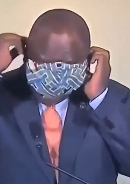 South African president, Ramaphosa, struggling to wear his face mask on live TV (video) - YabaLeftOnline