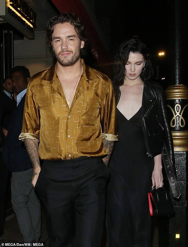 Liam Payne engages girlfriend