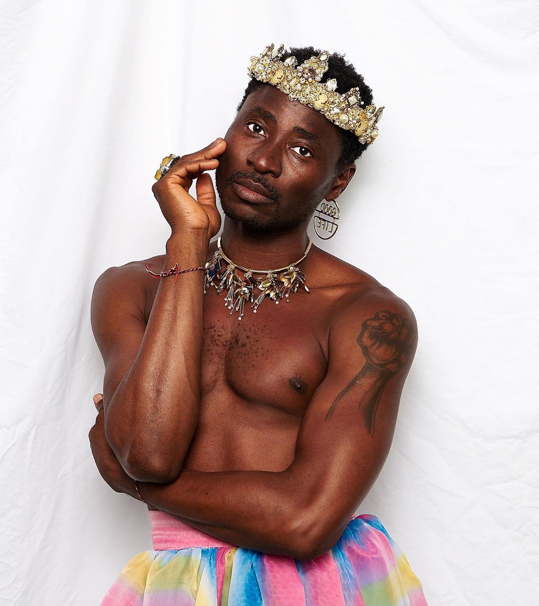 bisi alimi straight men