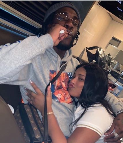 Nigerian singer, Damini Ebunoluwa Ogulu, popularly known by his stage name Burna Boy flaunts the beautiful and expensive diamond chain his girlfriend Stefflon Don bought him.