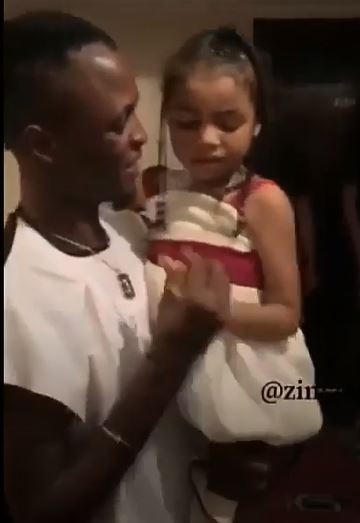 little girl sings Laycon’s song