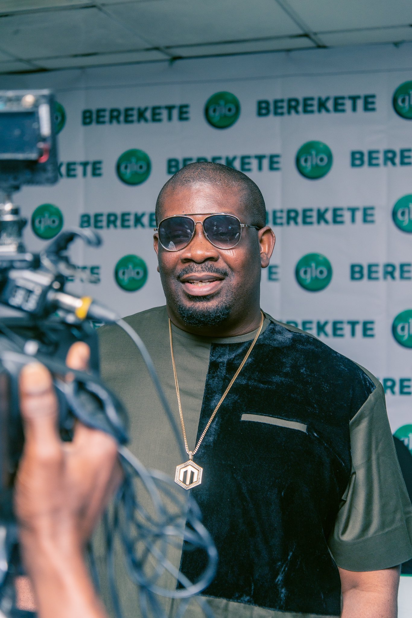 don jazzy signs